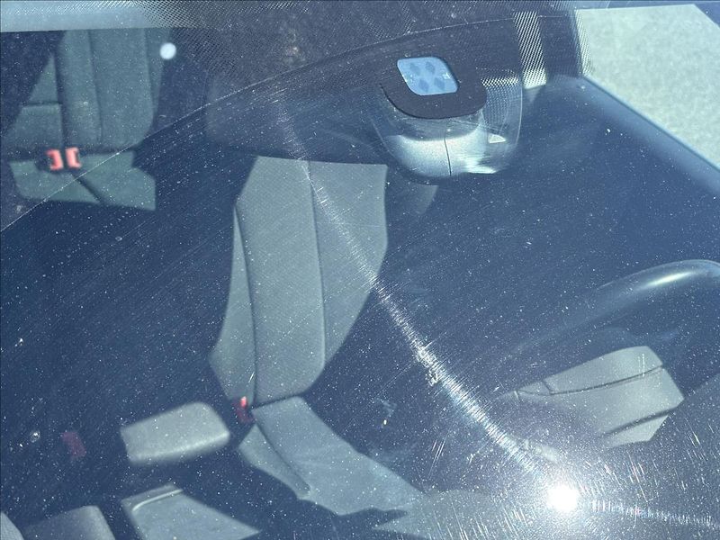 Volkswagen Passat 1,4 TSi 90kW DSG,Výhřev,Tažné - fotka 17 z 28
