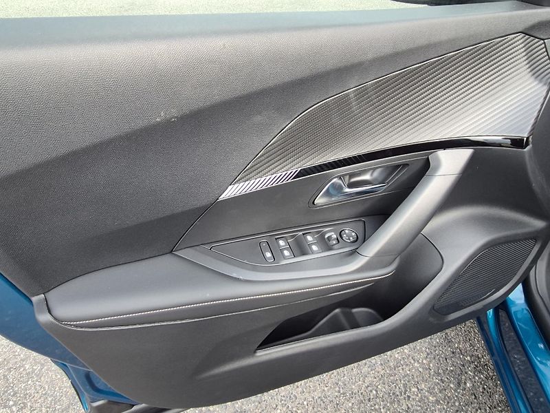 Peugeot 2008 (2026) ALLURE Turbo 100 MAN6 - fotka 13 z 21