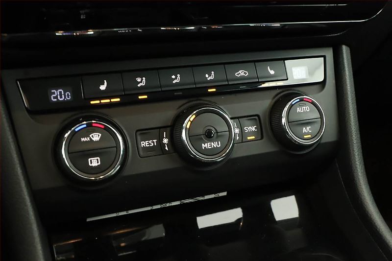 Škoda Superb (2016) Comfort 2.0 TDI, Automat, Navi - fotka 15 z 19