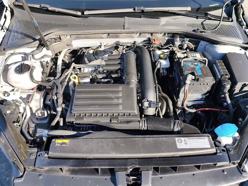 Volkswagen Golf (2016) - fotka 3 z 36