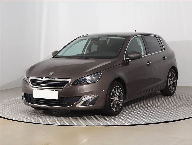 Peugeot 308 (2014) 1.6 THP, Navi, Tempomat - fotka 2 z 15