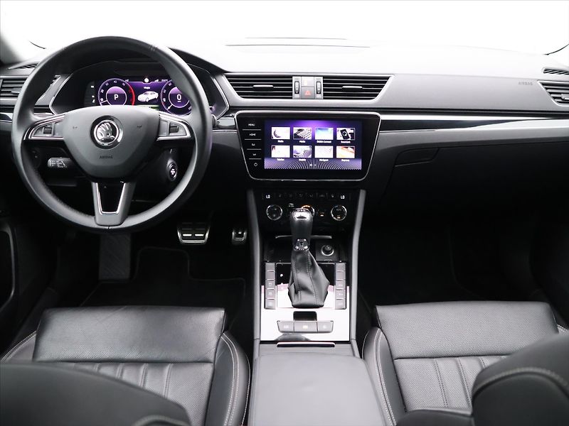 Škoda Superb 2,0 TDI 140kW DSG 4x4 L&K DPH - fotka 29 z 39