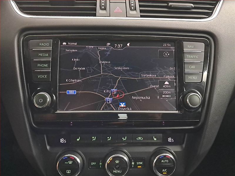Škoda Octavia (2015) 2.0 TDI, 4X4, Automat, Navi - fotka 13 z 22