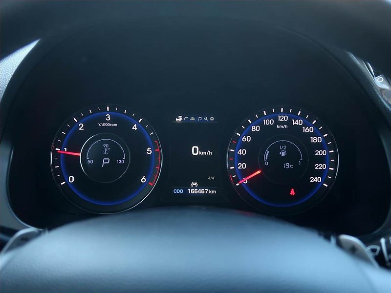 Hyundai i40 (2017) 1.7 CRDi, Automat, Serv.kniha - fotka 11 z 15