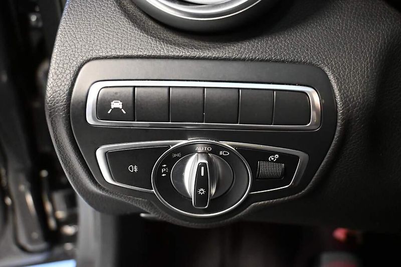 Mercedes-Benz Třídy C (2021) 2.0 300 DE 9G-TRONIC AVANTGARD - fotka 27 z 33