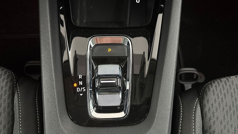 Škoda Octavia 2.0 TDI DSG Style Combi - fotka 22 z 26