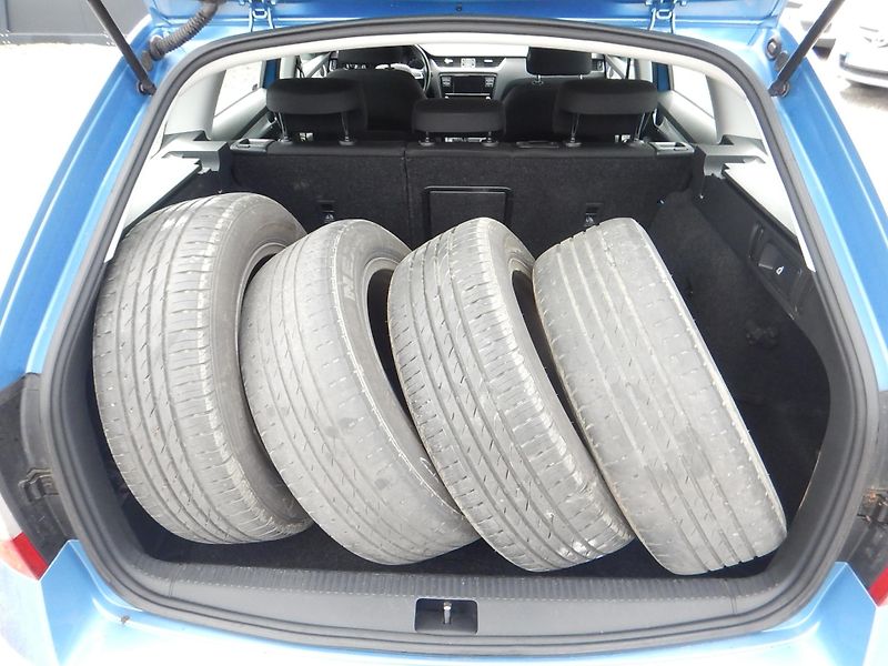 Škoda Octavia III 1.6 TDI, ČR, KLIMA - fotka 14 z 28