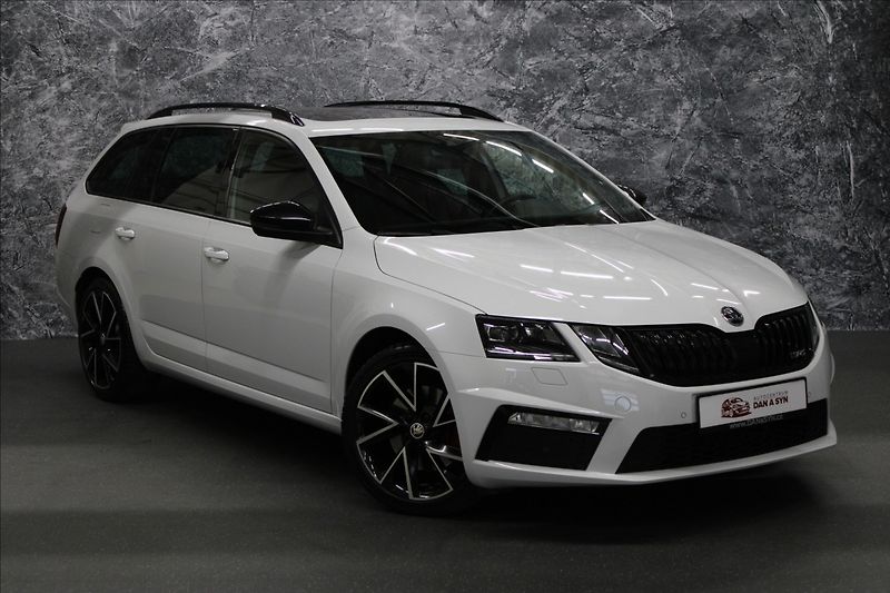 Škoda Octavia 2,0 TDI RS DSG 4x4 virtual pan - fotka 2 z 33