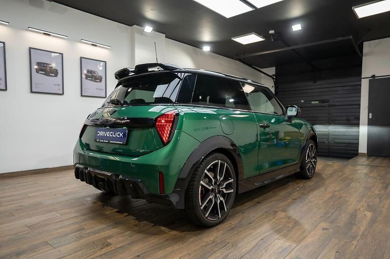 Mini Cooper JCW 2.0 170 kW - fotka 4 z 30