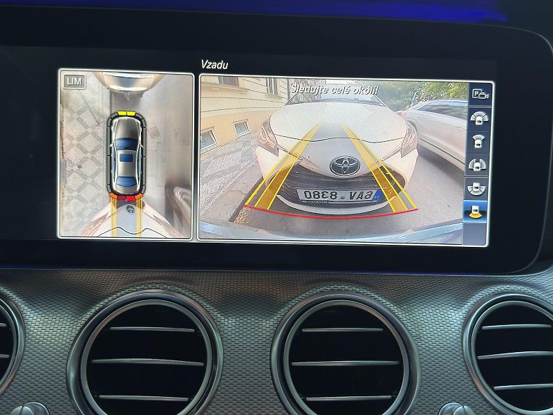 Mercedes-Benz Třídy E (2018) ODPOČTOVÝ Mercedes-Benz E 220d - fotka 10 z 15