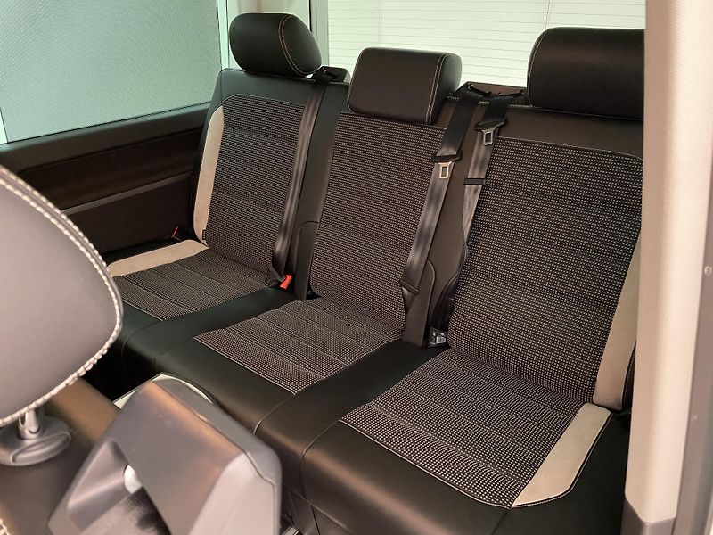 Volkswagen Multivan PANAMERICANA 2.0TDI DSG 7míst - fotka 29 z 45