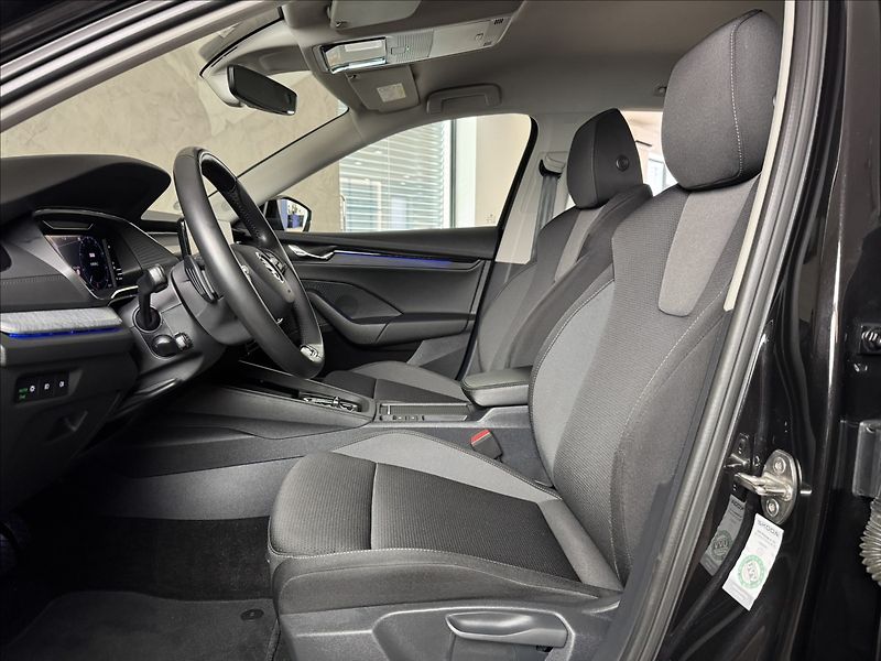 Škoda Octavia 2,0 TDi  DSG Tour Virtual LED - fotka 21 z 45