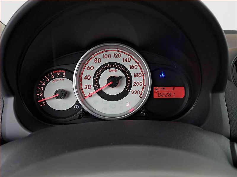 Mazda 2 (2008) 1.3 i, rezervace - fotka 11 z 15