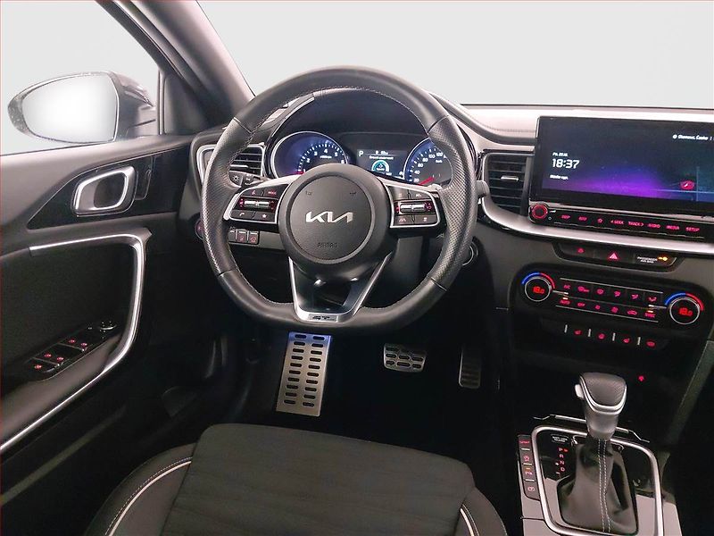 Kia Pro_Ceed (2024) GT-Line 1.5 T-GDI MHEV - fotka 7 z 25