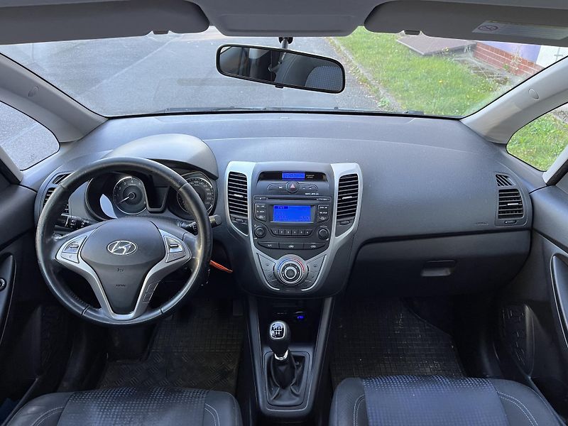 Hyundai ix20 1,4i  /LPG/1.maj./ČR /servis - fotka 24 z 33