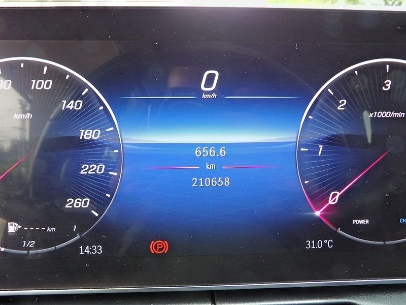 Mercedes-Benz Třídy C 220d A/T 9°LED Virtual Tažné - fotka 16 z 37