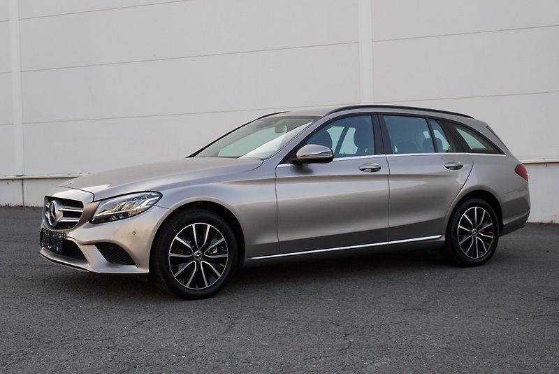 Mercedes-Benz Třídy C C 220CDi 4Matic Business - fotka 7 z 34