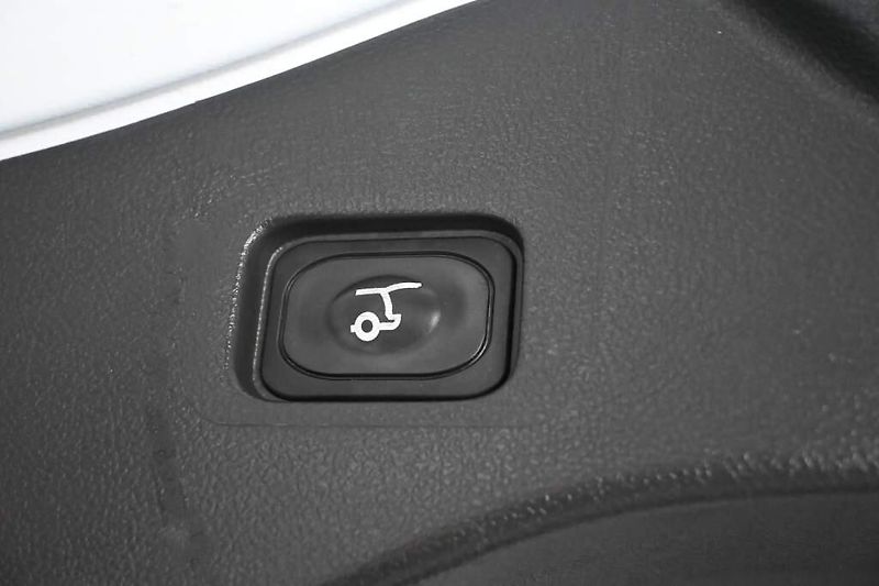 Ford Mondeo (2022) 2.0 LED ACC SONY Tažné TITANIU - fotka 24 z 43