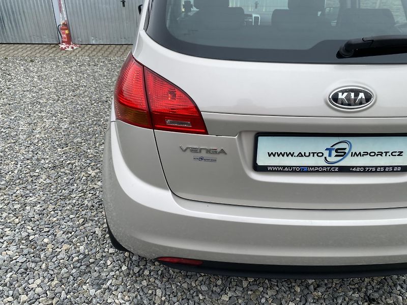 Kia Venga 1.4i 16v 90PS KLIMA SERVIS!!!  - fotka 40 z 144