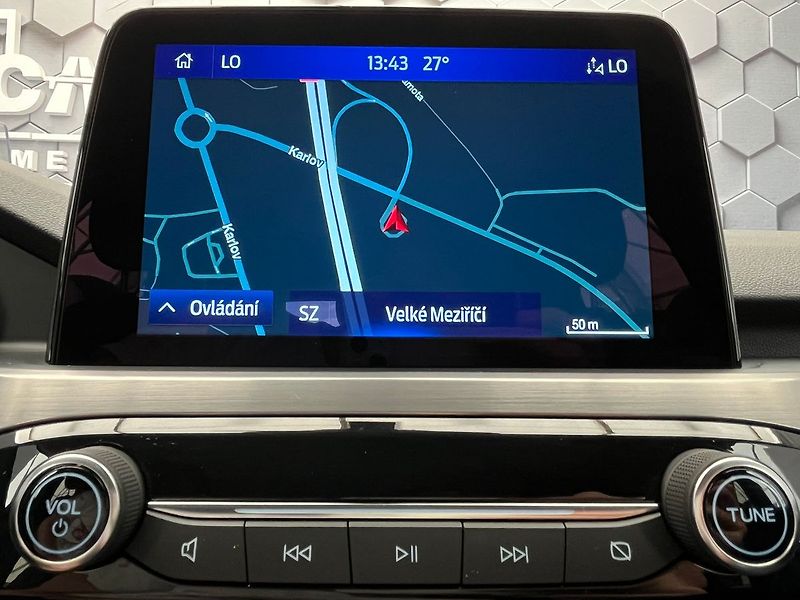 Ford Kuga 2.5 Duratec HEV 4x4 TITANIUM - fotka 51 z 56