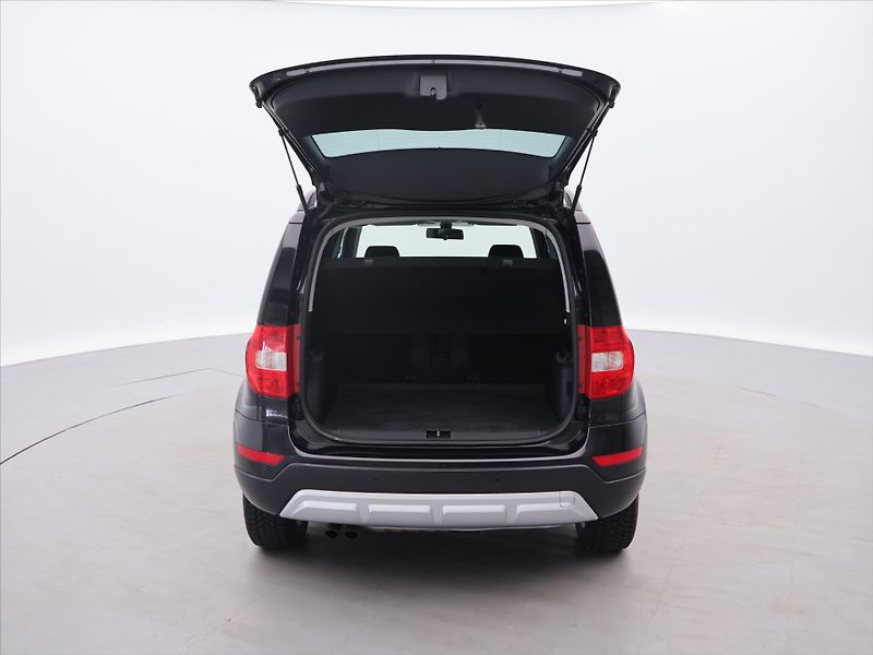 Škoda Yeti 2,0 TDI 4x4 Outdoor Xenon 1.Ma - fotka 9 z 27