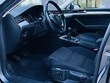 Volkswagen Passat 2.0TDI MANUÁL VÝHŘEV KAMERA - náhled 25