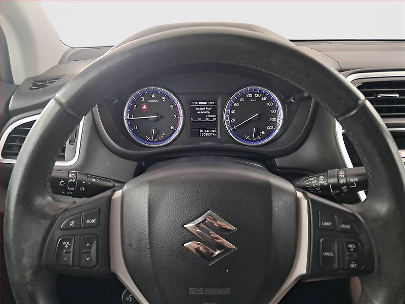 Suzuki SX4 S-Cross (2017) Premium 1.0 BoosterJet, 4X4 - fotka 17 z 18