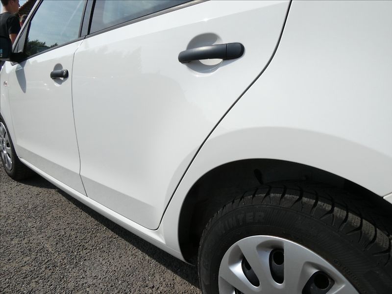 Škoda Citigo 1,0 MPi KLIMA - fotka 14 z 41