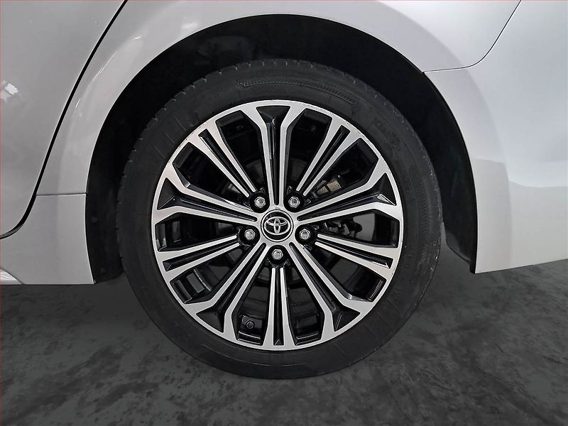 Toyota Corolla (2022) Active 2.0 Hybrid - fotka 15 z 20