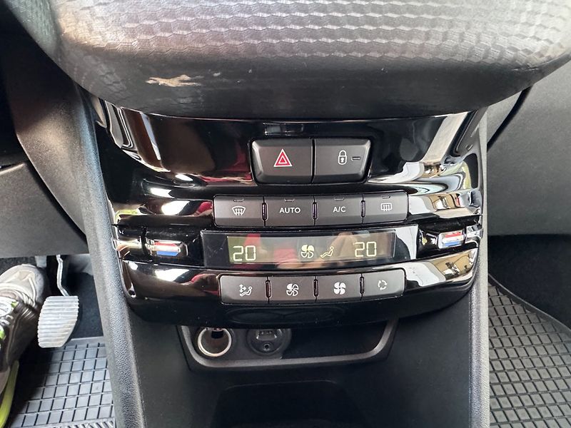 Peugeot 2008 (2016) 1.6 HDi GT-line - fotka 25 z 38