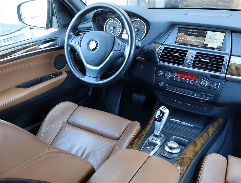 BMW X5 (2007) 3.0d, 4X4, Automat - fotka 7 z 23