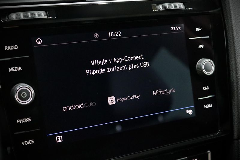 Volkswagen Golf Variant 7 FL 1.4 TSI 92 kW Highline - fotka 32 z 35