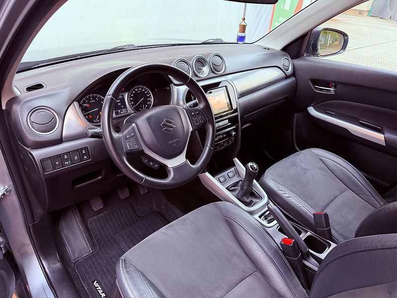 Suzuki Vitara 1.6 Comfort+, Serviska, Navi - fotka 14 z 29