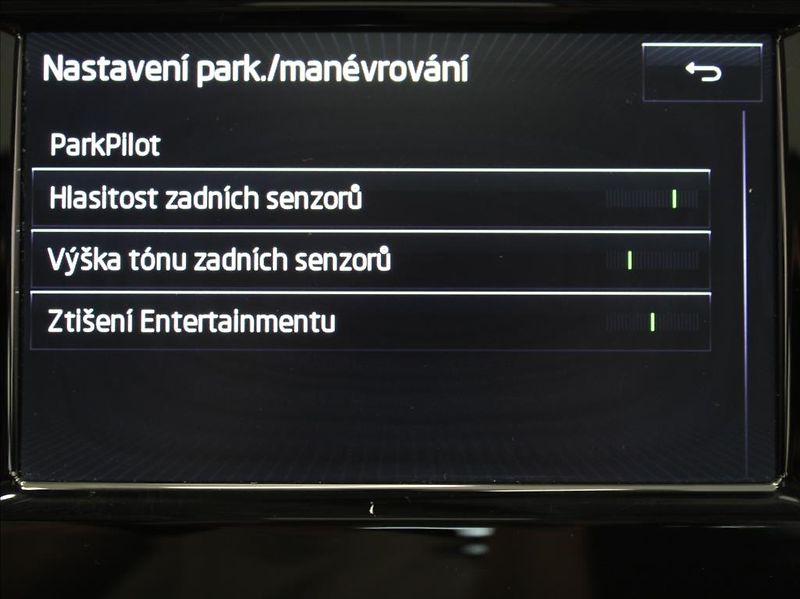 Škoda Octavia 2,0 TDi 135kW DSG 4x4 DPH ČR - fotka 11 z 23
