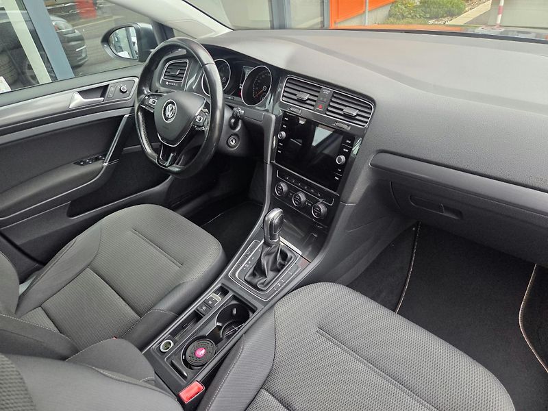 Volkswagen Golf (2017) 1.4 TSI DSG - fotka 6 z 9