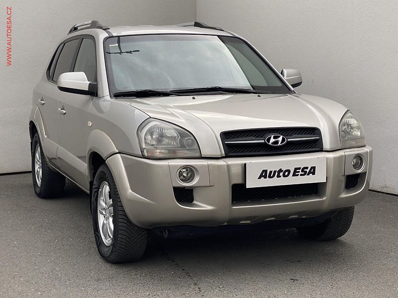 Hyundai Tucson (2006) 2.0i, AC, TZ, výhřev sed - fotografie inzerátu
