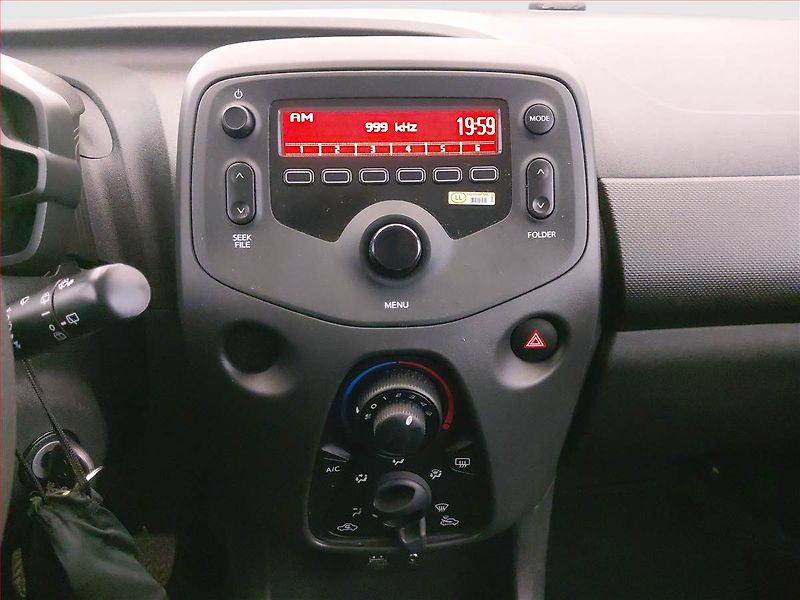 Toyota Aygo (2019) x-cite 1.0 VVT-i - fotka 12 z 12