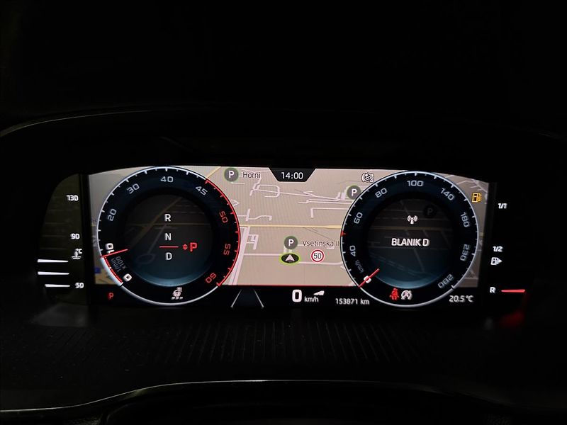 Škoda Octavia 2.0TDI 147kW DCC PANO RS PLUS - fotka 17 z 53