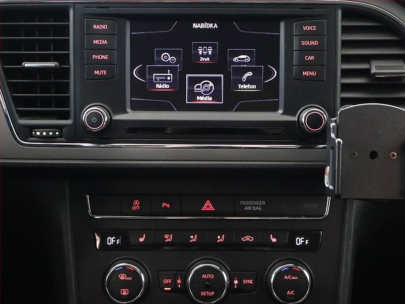 Seat Leon (2015) X-Perience 2.0 TDI, 4X4 - fotka 10 z 17