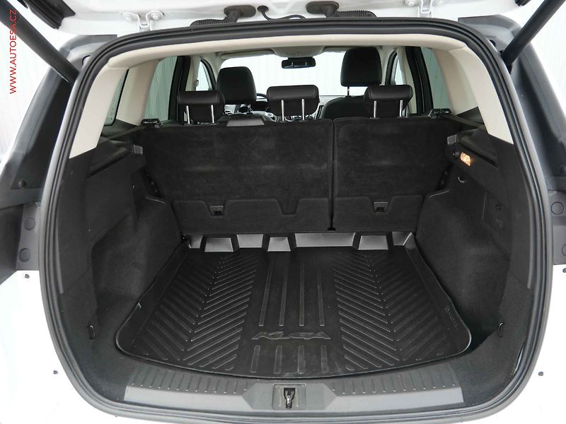 Ford Kuga (2014) 2.0TDCi 4x4, 2.maj,ČR - fotka 7 z 30