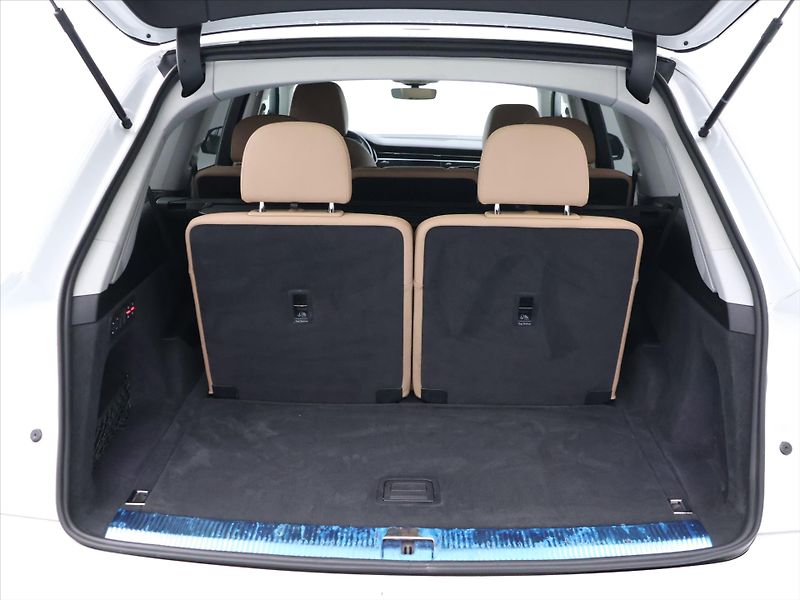 Audi Q7 3,0 TDI 210kW Qattro CZ DPH - fotka 10 z 33