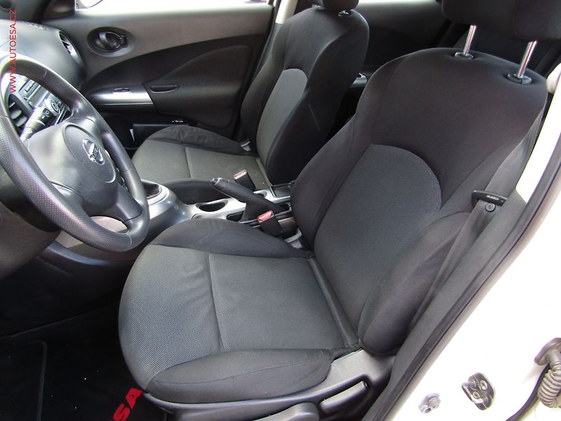 Nissan Juke (2010) 1.6i, ČR, AC - fotka 9 z 14