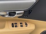 Volvo V90 D4 MOMENTUM AUT  - náhled 28