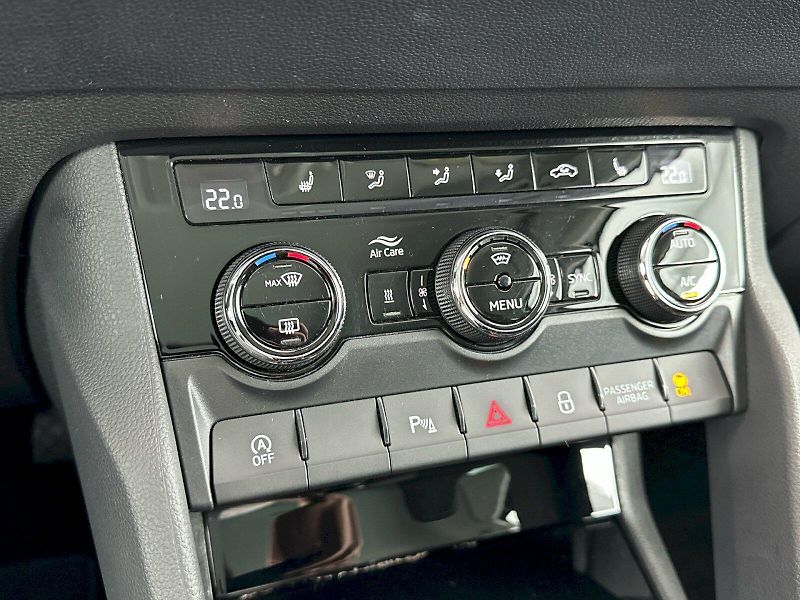 Škoda Karoq (2022) 1.5TSI 110kW Ambition Tour - fotka 22 z 31