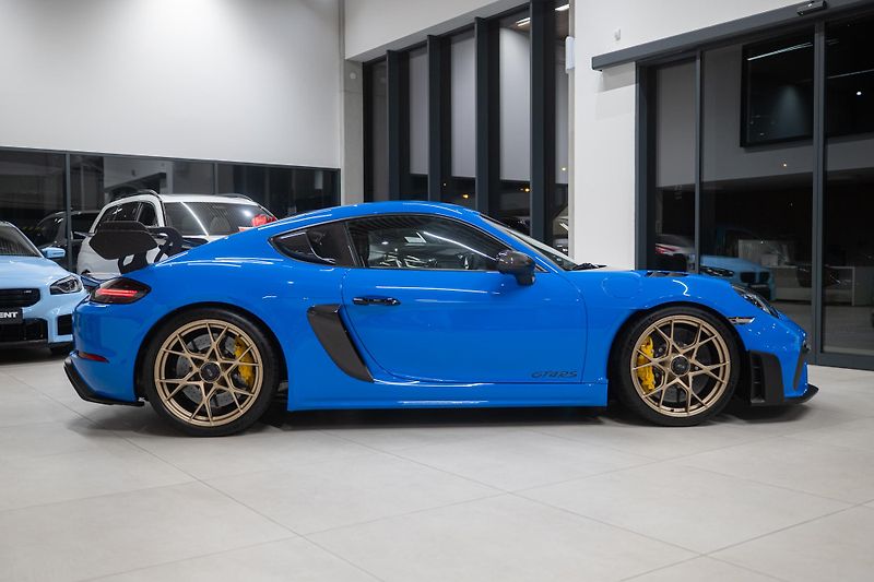 Porsche Cayman (2025) GT4 RS Weissach | PCCB | Lift - fotka 15 z 62