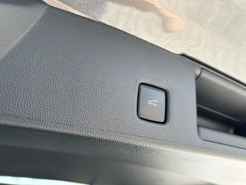 Ford Kuga ST-Line X 2.5 PHEV 178 kW - fotka 10 z 39