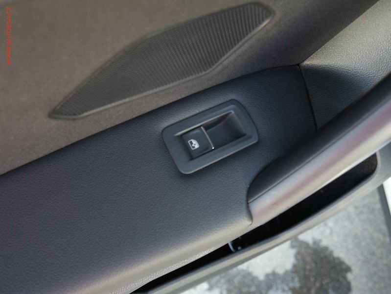 Volkswagen Tiguan Allspace (2021) 2.0 TDi 4Motion, 1.maj,ČR - fotka 12 z 22