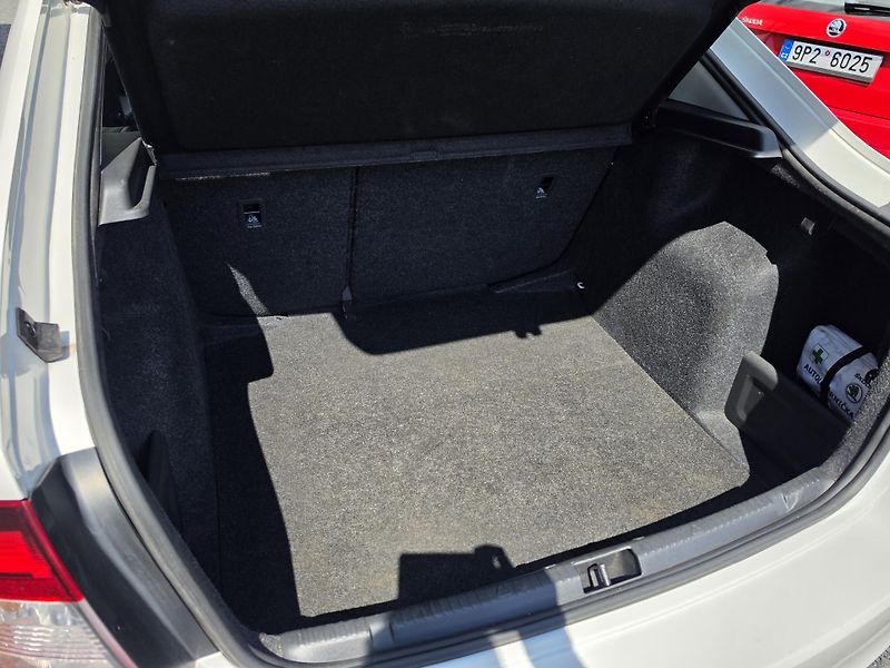 Škoda Rapid 1.0 TSI Park Senzor  - fotka 5 z 21