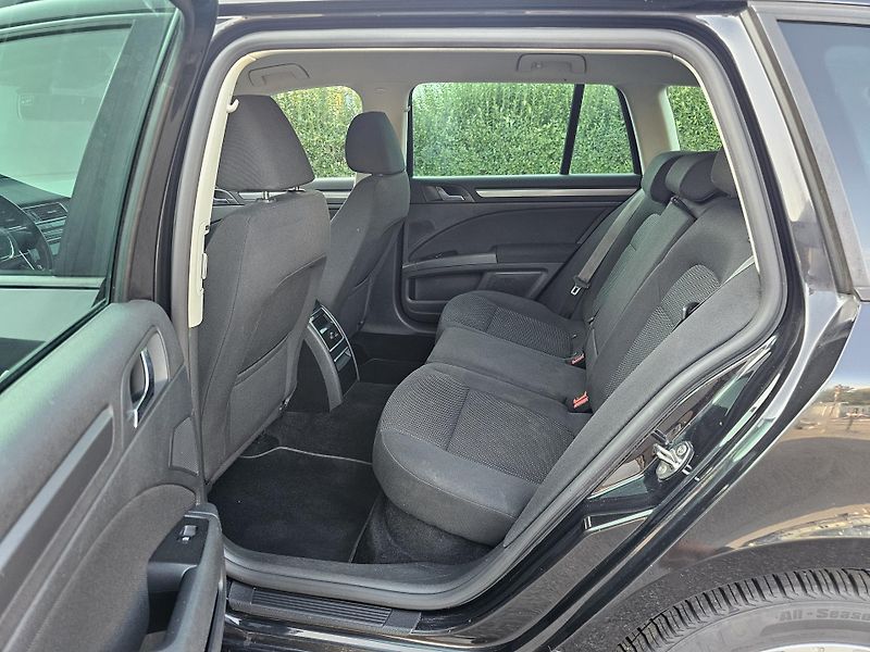 Škoda Superb 1.4 TSI 92kW,TAŽNÉ,SERVISKA - fotka 27 z 45