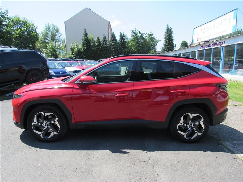 Hyundai Tucson 1,6 T GDI Mild Hybrid AWD AUT - fotka 7 z 37